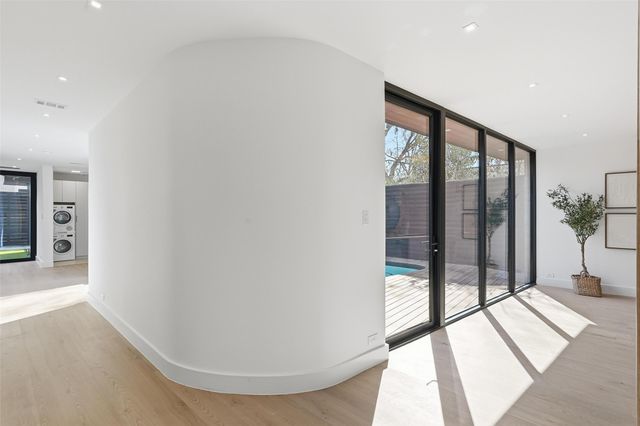 6822 Victoria Avenue, Dallas, TX 75209