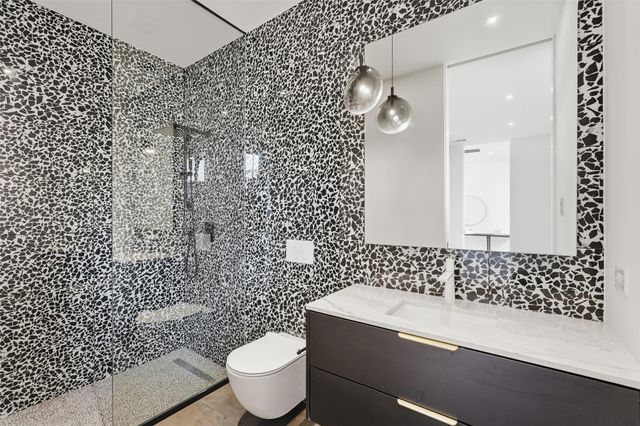 6822 Victoria Avenue, Dallas, TX 75209