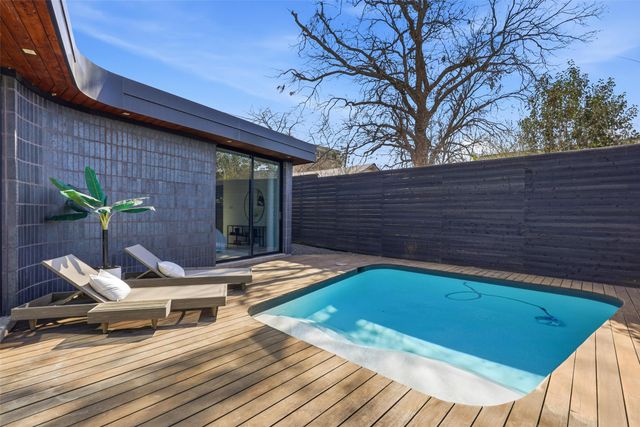 6822 Victoria Avenue, Dallas, TX 75209