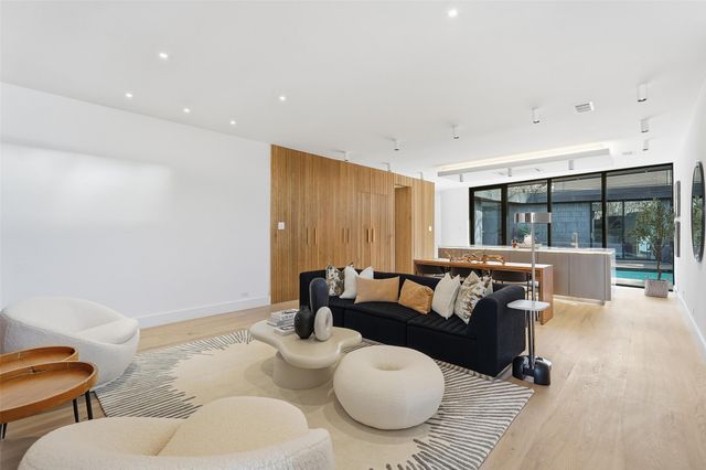 6822 Victoria Avenue, Dallas, TX 75209