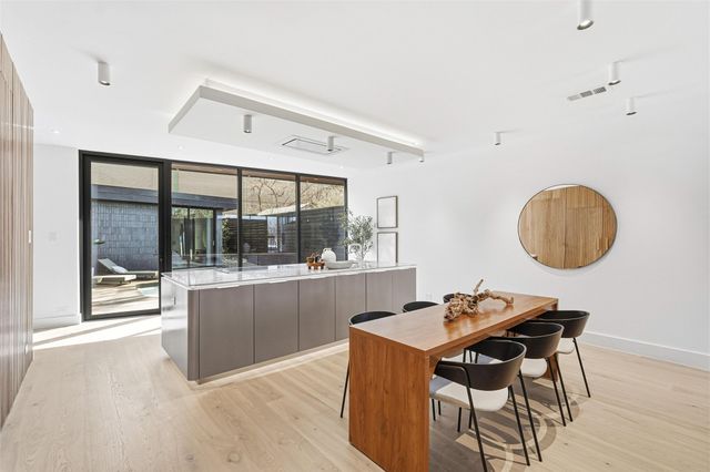 6822 Victoria Avenue, Dallas, TX 75209