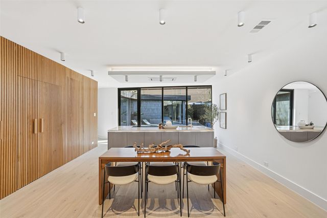 6822 Victoria Avenue, Dallas, TX 75209