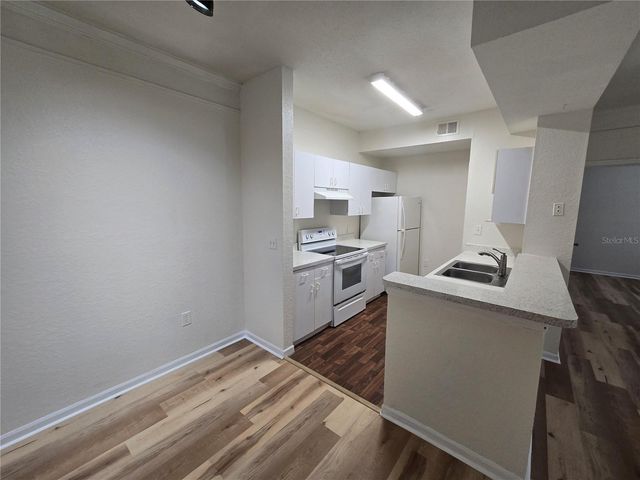 17112 CARRINGTON PARK DRIVE 902, Tampa, FL 33647