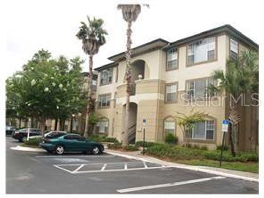 17112 CARRINGTON PARK DRIVE 902, Tampa, FL 33647