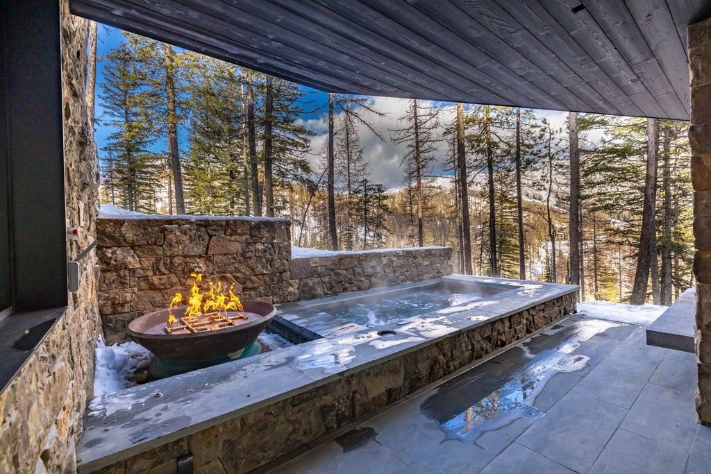 1059 Elk Camp Loop, Whitefish, MT 59937 photo 3