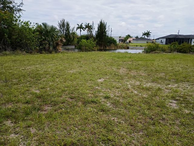2915 DIPLOMAT PARKWAY W, Cape Coral, FL 33993