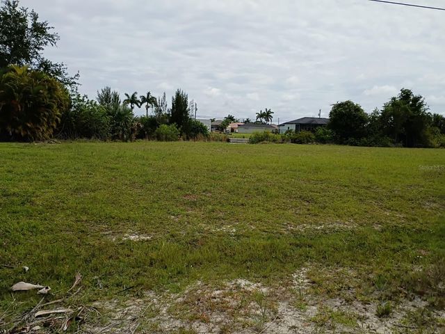 2915 DIPLOMAT PARKWAY W, Cape Coral, FL 33993