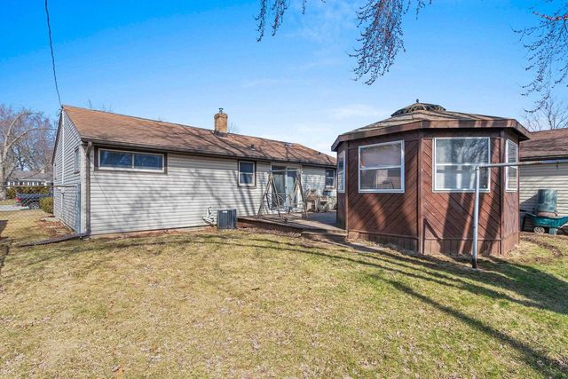 1714 LILAC LANE, Green Bay, WI 54302