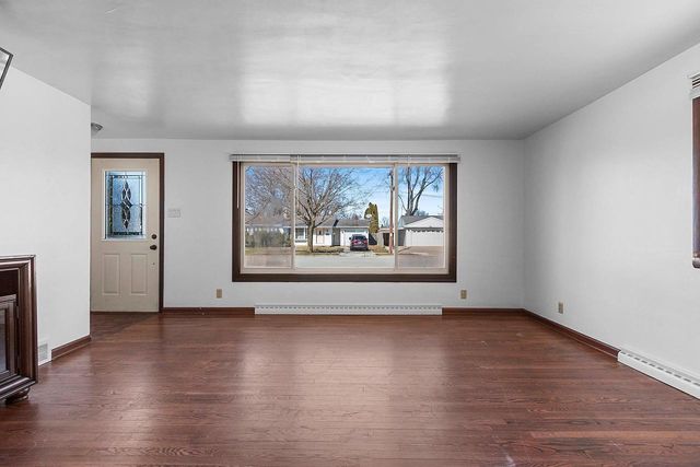 1714 LILAC LANE, Green Bay, WI 54302