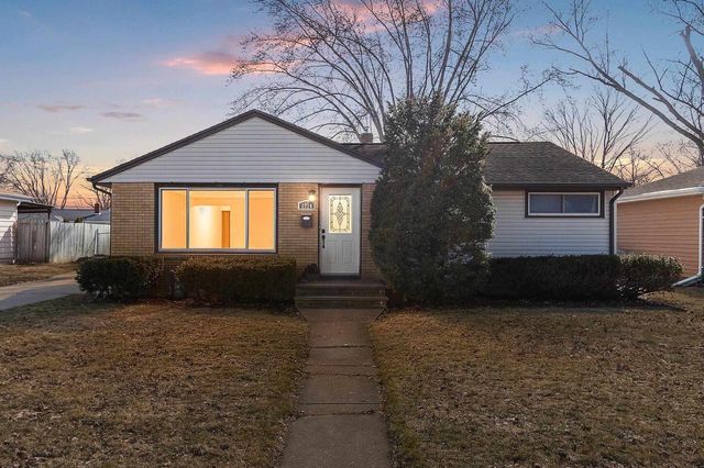 1714 LILAC LANE, Green Bay, WI 54302