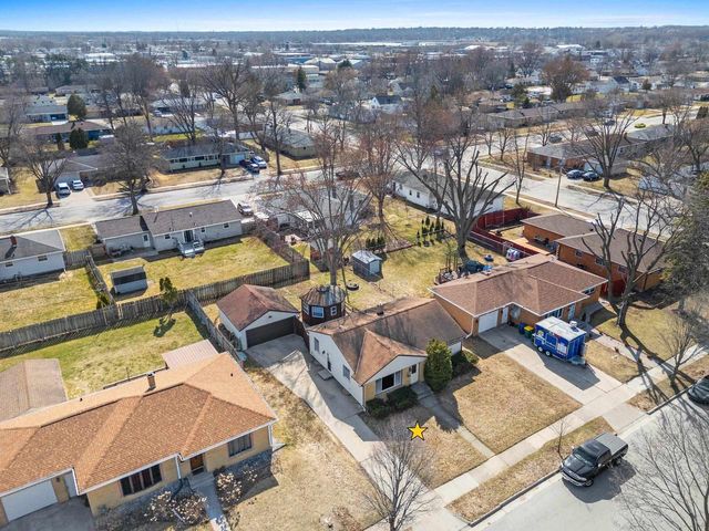1714 LILAC LANE, Green Bay, WI 54302