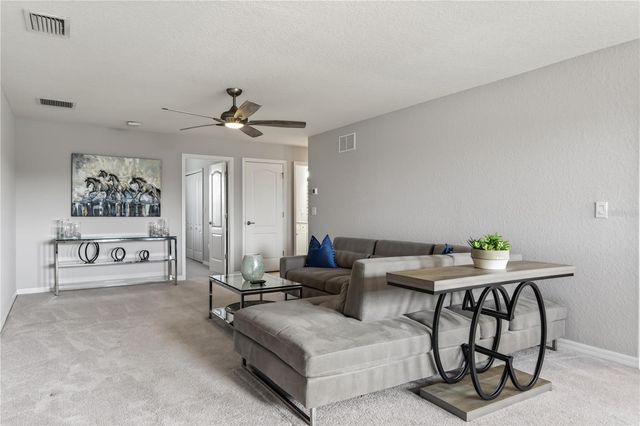 17618 POLO TRAIL, Bradenton, FL 34211