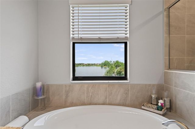 17618 POLO TRAIL, Bradenton, FL 34211