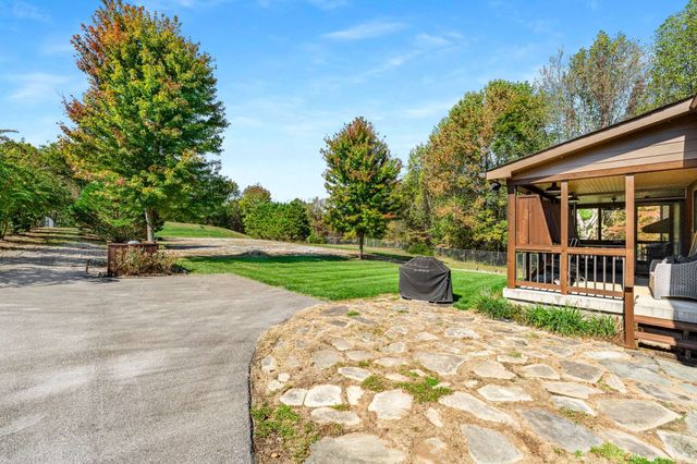 1257 Harris Hollow Rd, Charlotte, TN 37036