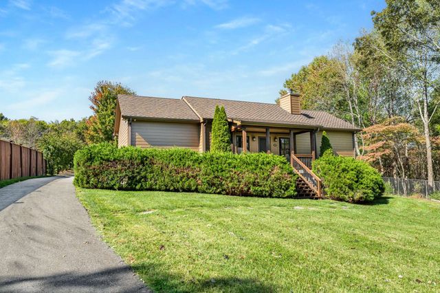 1257 Harris Hollow Rd, Charlotte, TN 37036