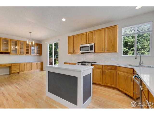 2010 Glenarbor Ct, Longmont, CO 80504