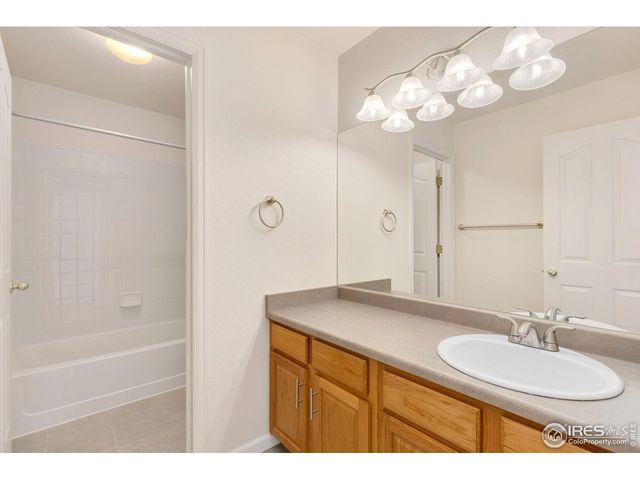 2010 Glenarbor Ct, Longmont, CO 80504