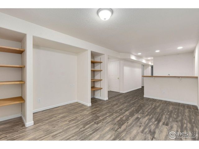 2010 Glenarbor Ct, Longmont, CO 80504