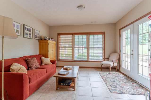 5640 St Charles Drive, Mount Vernon, IN 47620