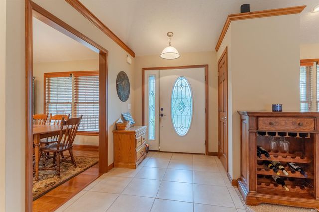 5640 St Charles Drive, Mount Vernon, IN 47620
