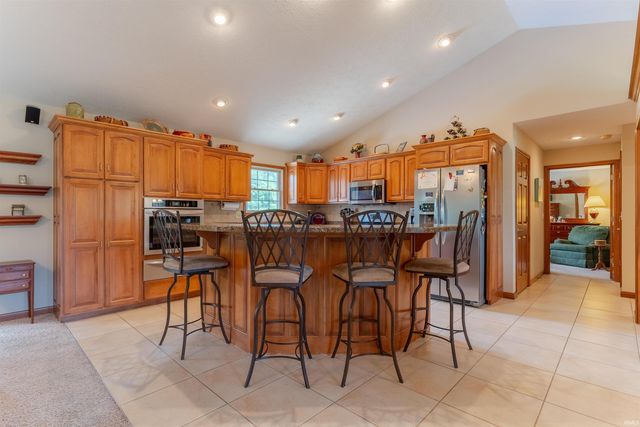 5640 St Charles Drive, Mount Vernon, IN 47620