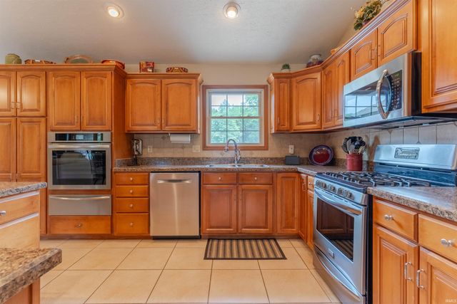 5640 St Charles Drive, Mount Vernon, IN 47620