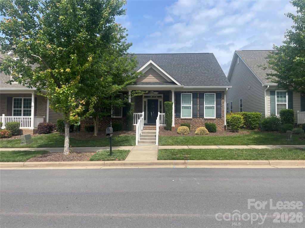 17725 Morehampton Avenue, Cornelius, NC 28031
