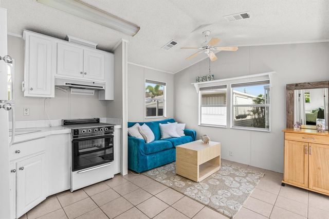 12 Hibiscus Drive H, Briny Breezes, FL 33435
