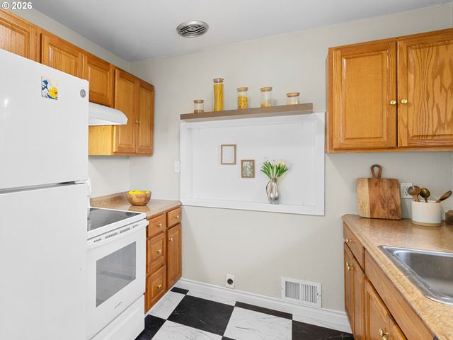 14308 Se RUPERT Dr Se, Milwaukie, OR 97267