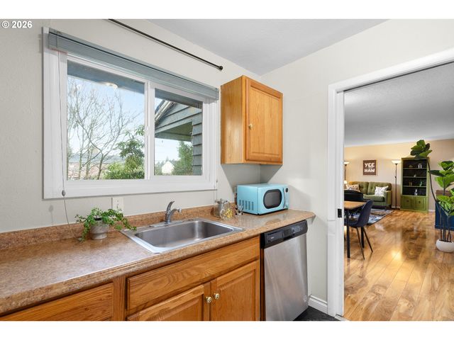 14308 Se RUPERT Dr Se, Milwaukie, OR 97267