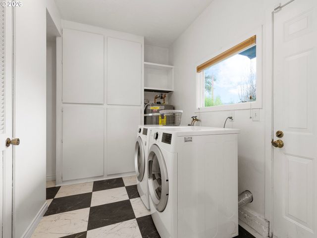 14308 Se RUPERT Dr Se, Milwaukie, OR 97267