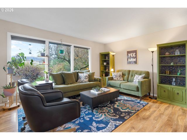 14308 Se RUPERT Dr Se, Milwaukie, OR 97267