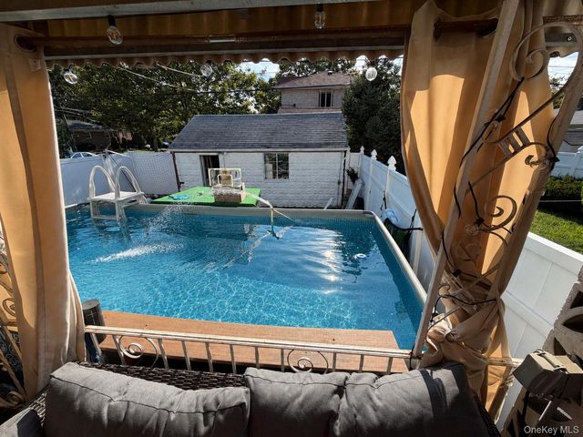 5052 Francis Lewis Blvd, Oakland Gardens, NY 11364