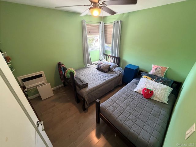 5052 Francis Lewis Blvd, Oakland Gardens, NY 11364