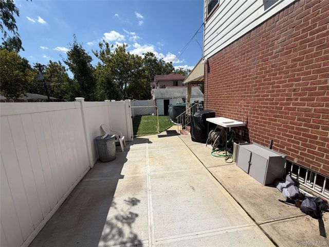 5052 Francis Lewis Blvd, Oakland Gardens, NY 11364