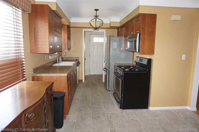 25659 Baldwin Street, Dearborn Heights, MI 48127