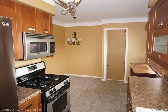 25659 Baldwin Street, Dearborn Heights, MI 48127