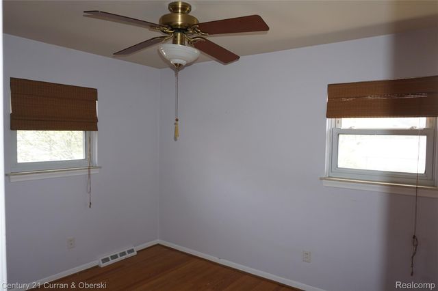 25659 Baldwin Street, Dearborn Heights, MI 48127