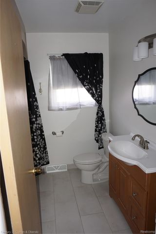 25659 Baldwin Street, Dearborn Heights, MI 48127