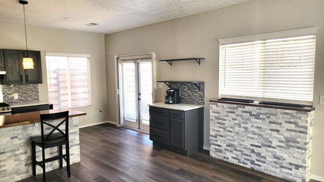 8512 Rancho Del Oro Place NE, Albuquerque, NM 87113