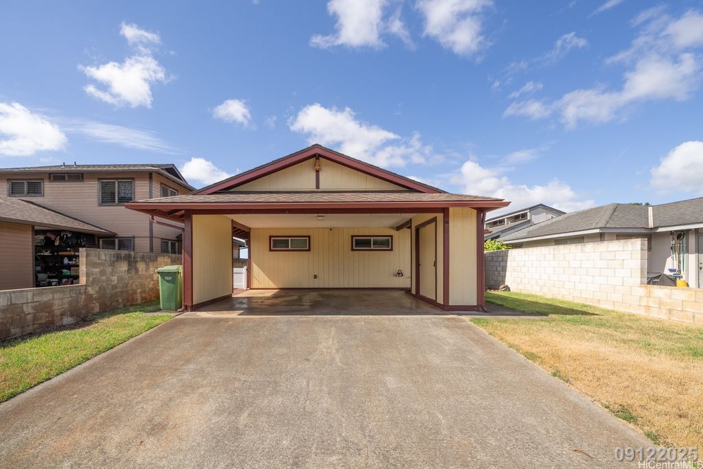 95-491 Laupalai Place, Mililani, HI 96789