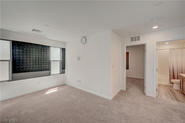 7760 Misty Oaks Avenue, Las Vegas, NV 89113
