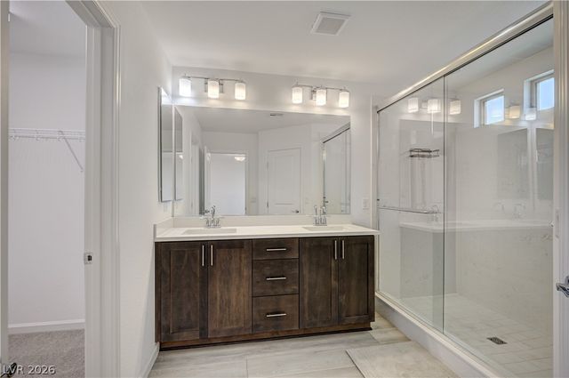 7760 Misty Oaks Avenue, Las Vegas, NV 89113