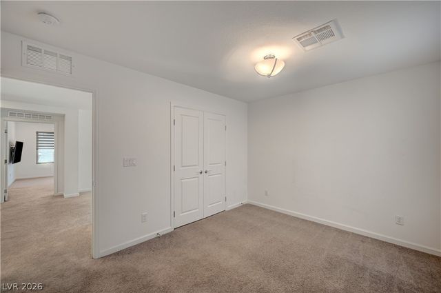 7760 Misty Oaks Avenue, Las Vegas, NV 89113