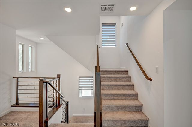 7760 Misty Oaks Avenue, Las Vegas, NV 89113