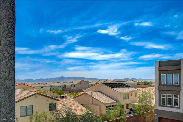 7760 Misty Oaks Avenue, Las Vegas, NV 89113