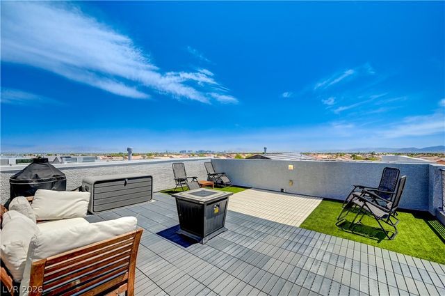7760 Misty Oaks Avenue, Las Vegas, NV 89113