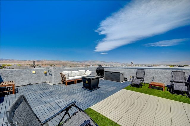 7760 Misty Oaks Avenue, Las Vegas, NV 89113