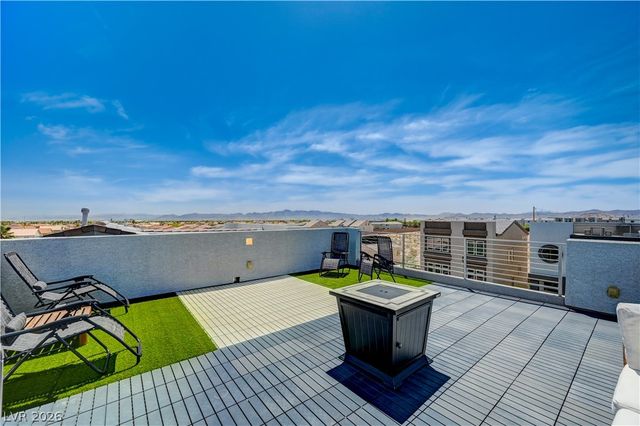 7760 Misty Oaks Avenue, Las Vegas, NV 89113