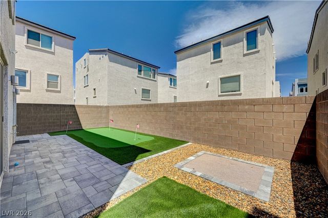 7760 Misty Oaks Avenue, Las Vegas, NV 89113